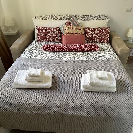 Joy House -Central City Near Metro Arco Della Pace Brera-Entire Apartment Perfect For Work & Play, Nightlife With Ac & Fast Wifi Welcome To The Cool Joy House! Milano Exterior foto