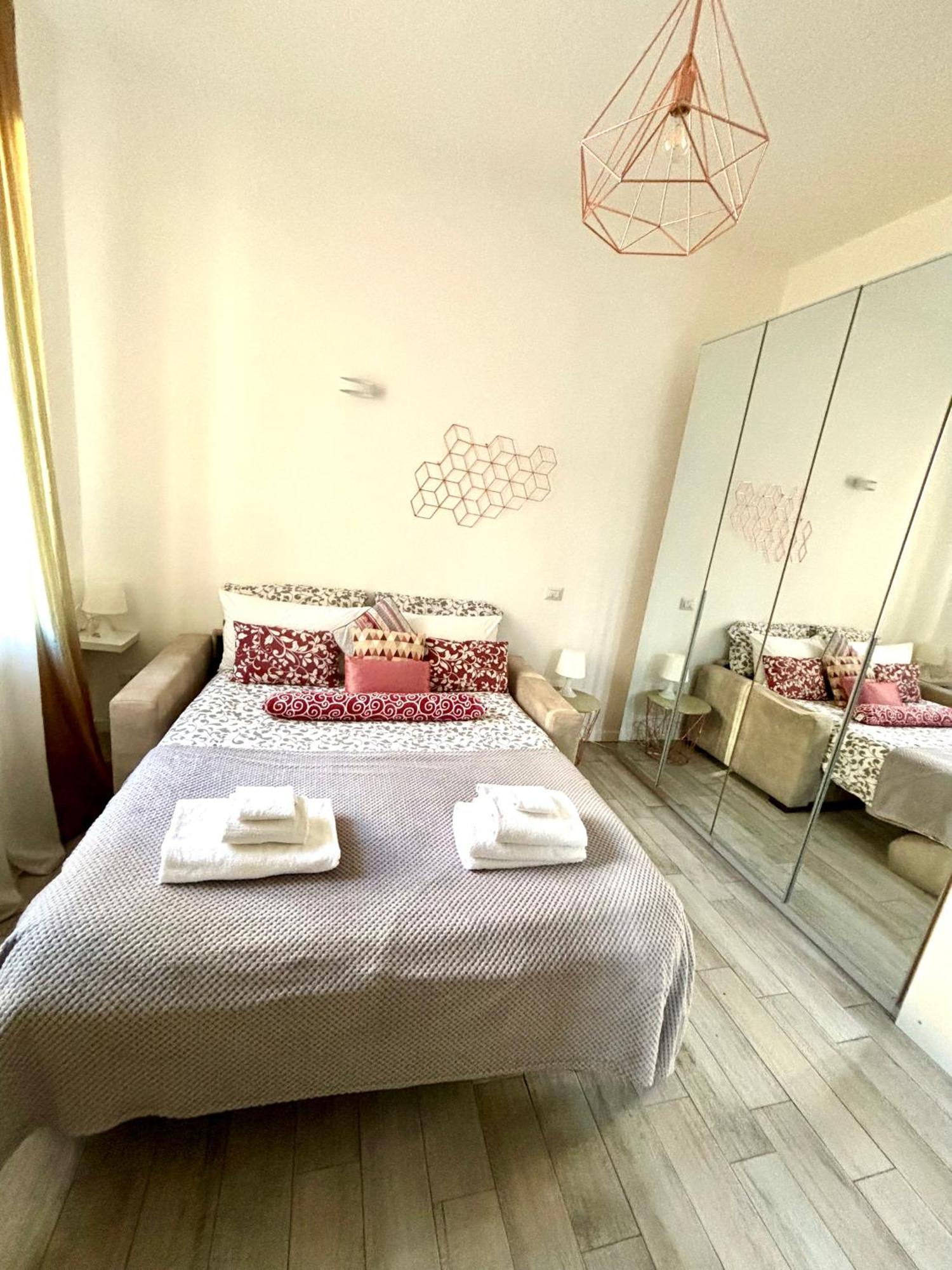 Joy House -Central City Near Metro Arco Della Pace Brera-Entire Apartment Perfect For Work & Play, Nightlife With Ac & Fast Wifi Welcome To The Cool Joy House! Milano Exterior foto