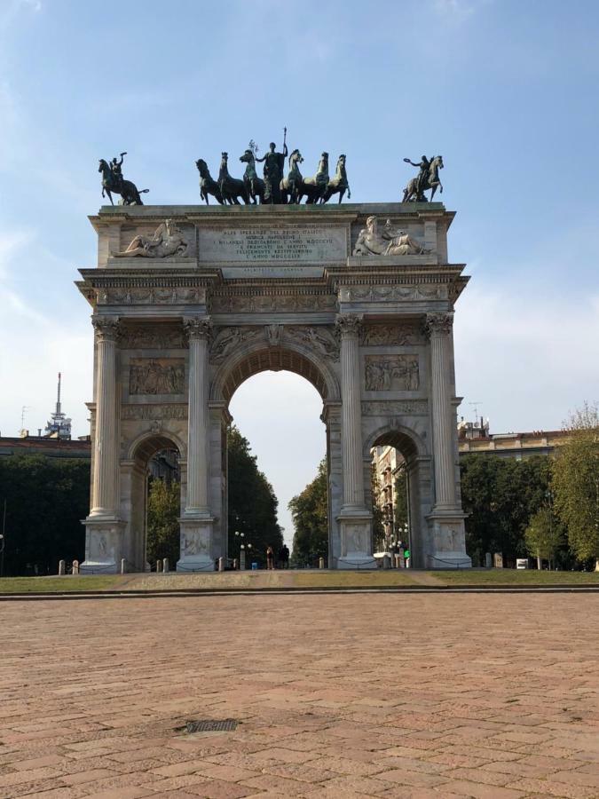 Joy House -Central City Near Metro Arco Della Pace Brera-Entire Apartment Perfect For Work & Play, Nightlife With Ac & Fast Wifi Welcome To The Cool Joy House! Milano Exterior foto